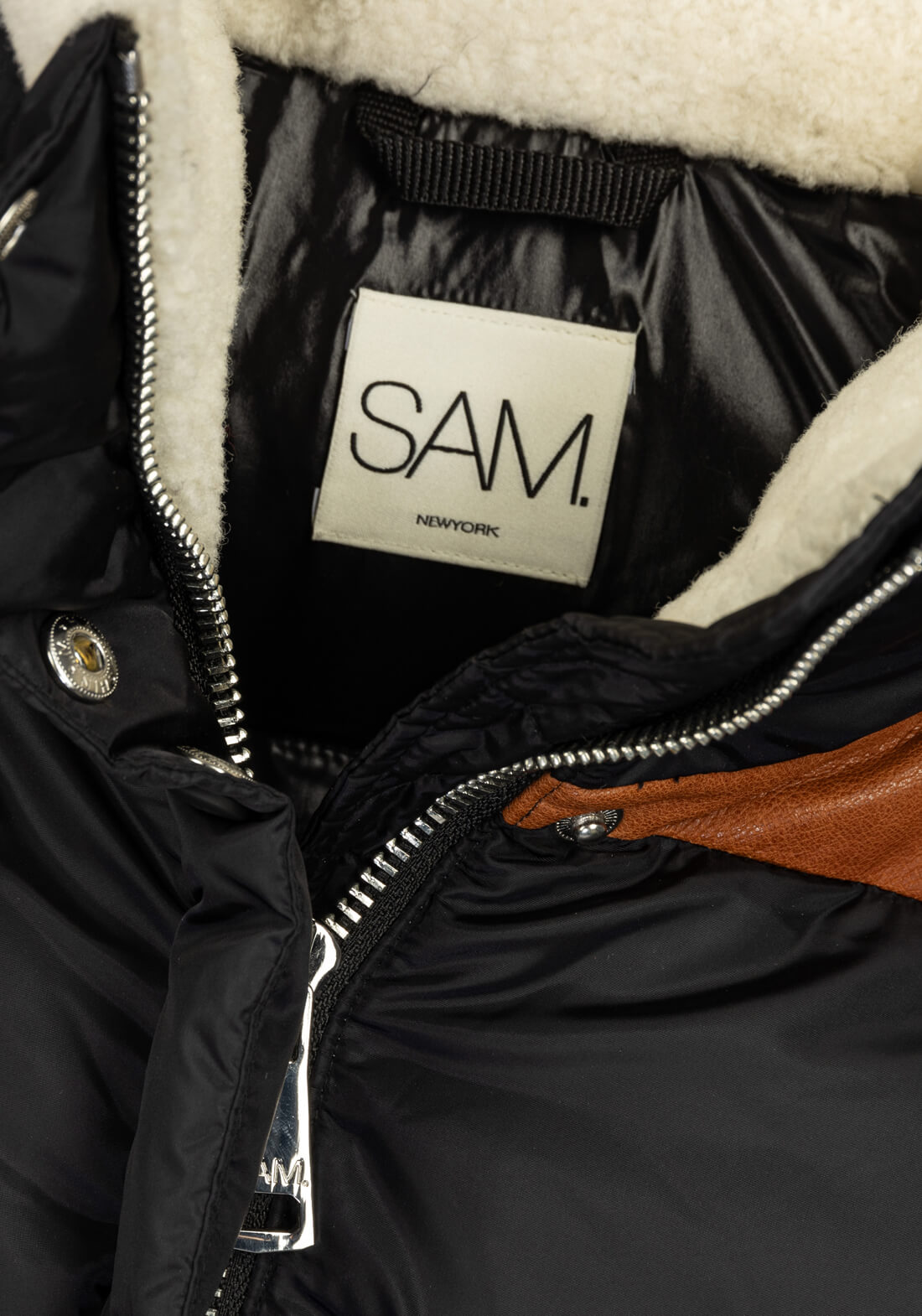 Пуховик SAM.