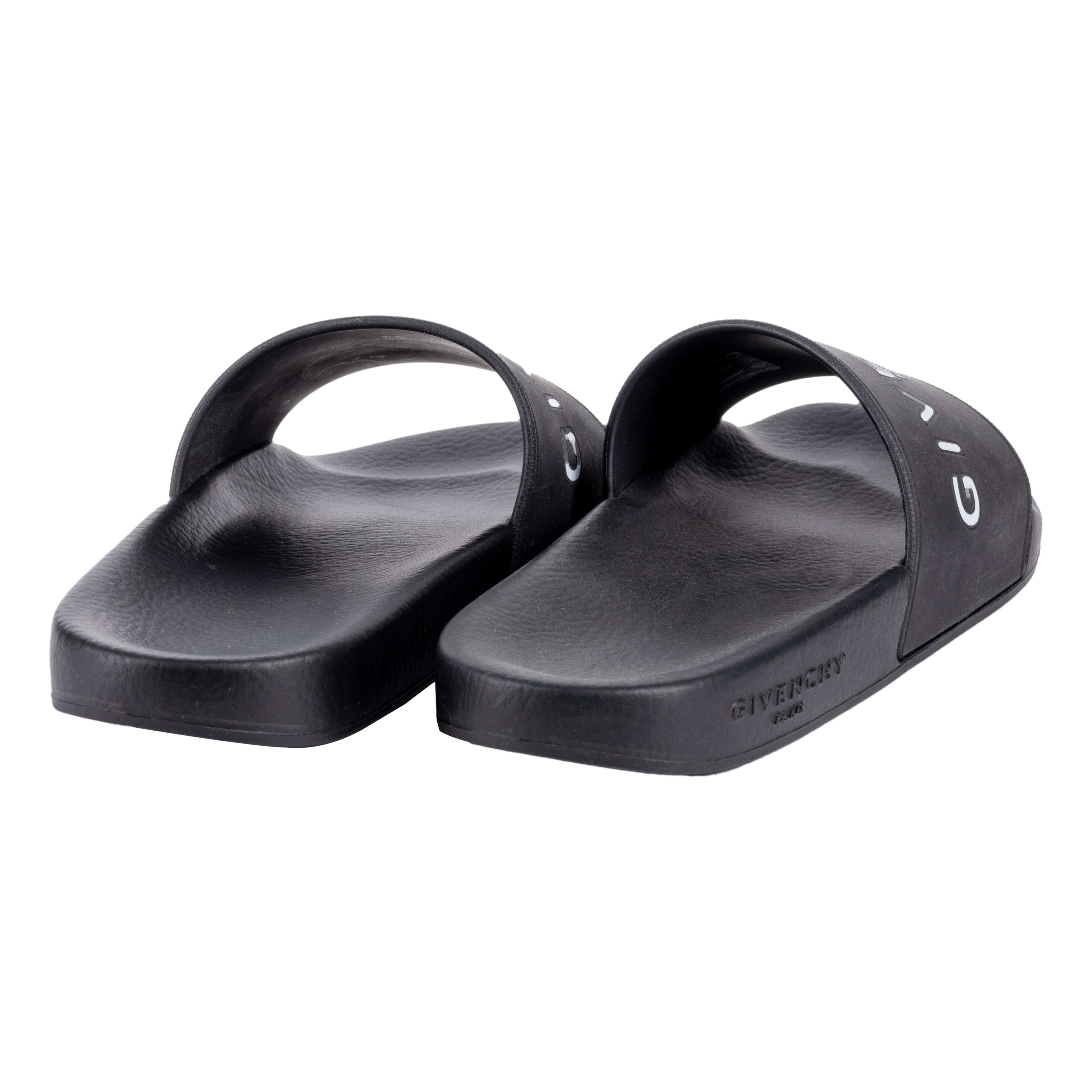 Шлепанцы Givenchy