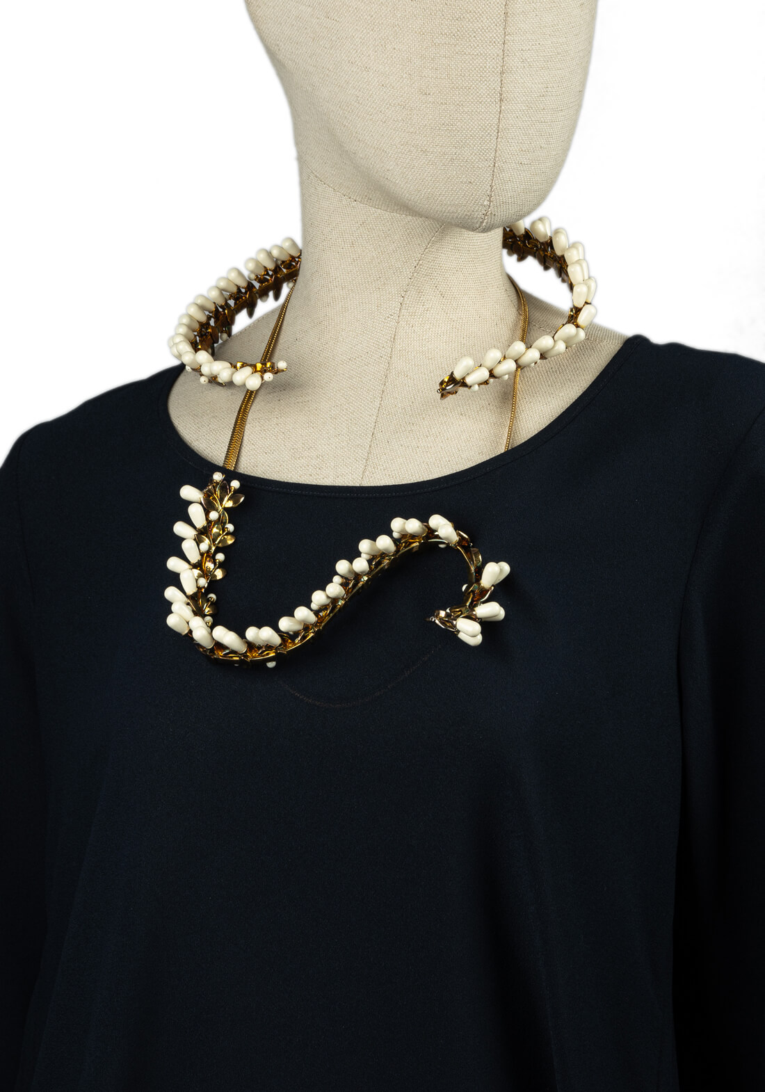 Колье Ek Thongprasert